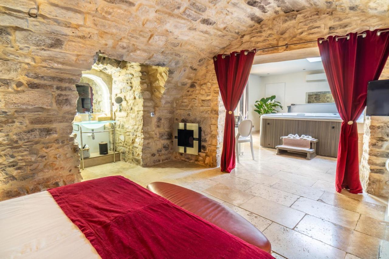 Chambre D'Hote Romantique Avec Spa Privatif Domaine Les Nuits Envoutees - Vezenobres Exterior foto
